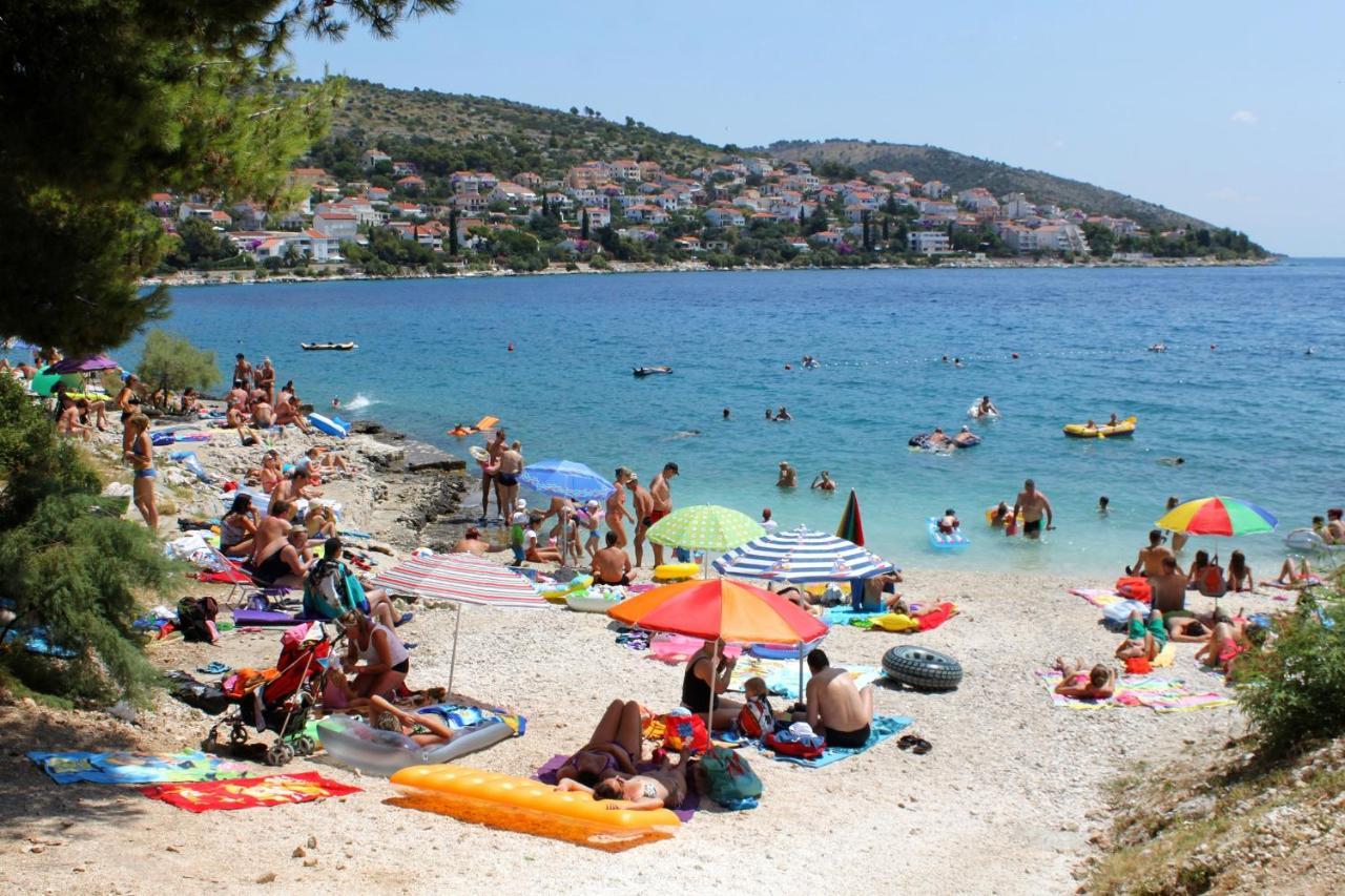 Apartments With A Parking Space Mavarstica, Ciovo - 12435 Trogir Exterior foto